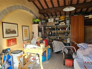 Quadrilocale in Vendita a Colle di Val D'Elsa, 80'000&euro;, 85 m²