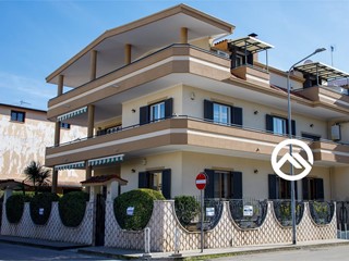 Appartamento in Vendita a Caivano, 590'000&euro;, 360 m²