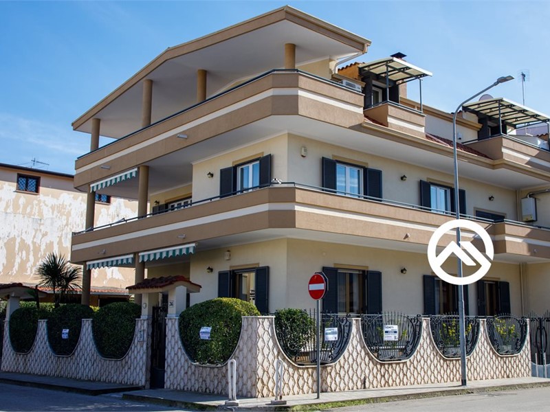 Trilocale in Vendita a Caivano, 240'000&euro;, 120 m²