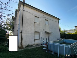 Trilocale in Vendita a Tortoreto, 51'750&euro;, 137 m²
