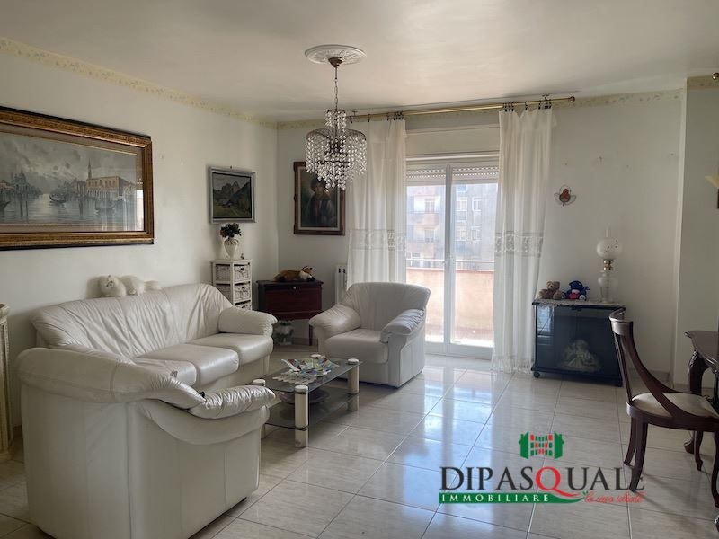 Appartamento in Vendita a Ragusa, 65'000&euro;, 129 m²