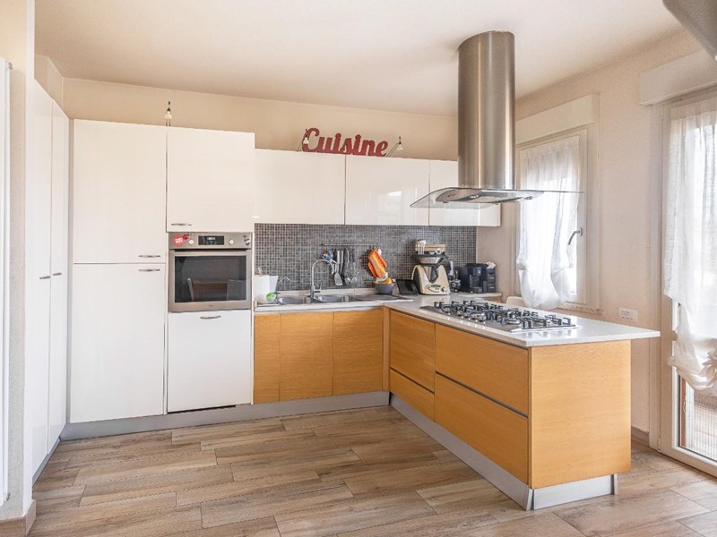 Appartamento in Vendita a Castelfranco di Sotto, 168'000&euro;, 100 m², con Box