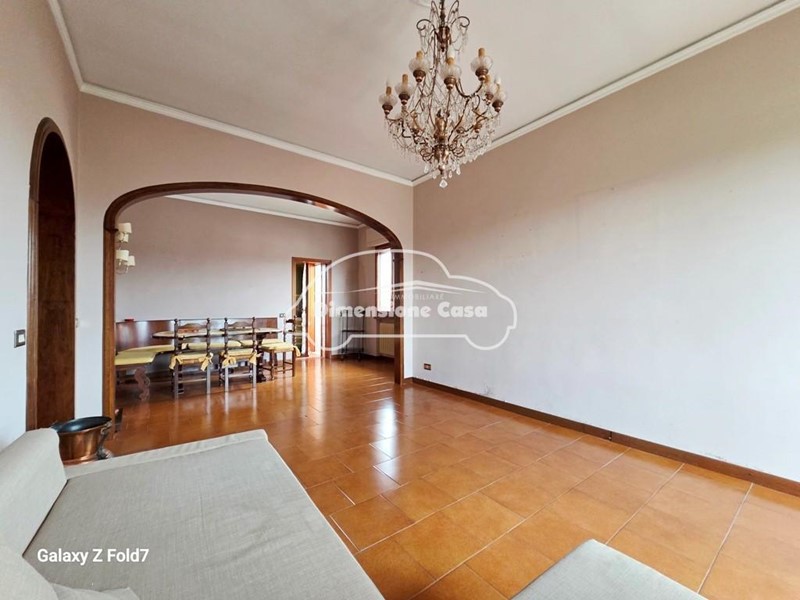 Appartamento in Vendita a Lucca, zona San Donato, 250'000&euro;, 115 m², con Box