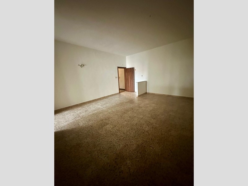 Trilocale in Vendita a Campiglia Marittima, zona Venturina, 79'000&euro;, 77 m²