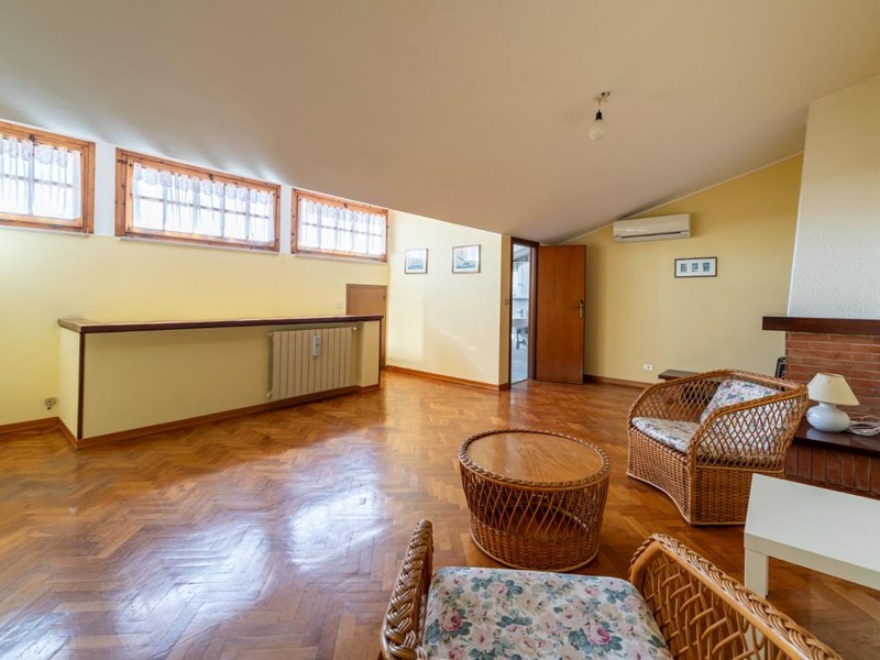 Quadrilocale in Vendita a Ponsacco, 145'000&euro;, 97 m², arredato, con Box