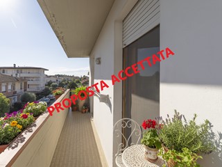 Quadrilocale in Vendita a Ponsacco, 145'000&euro;, 97 m², arredato, con Box