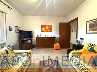 Trilocale in Vendita a Malnate, 92'000&euro;, 97 m²