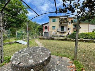 Appartamento in Vendita a Bagni di Lucca, 115'000&euro;, 115 m²