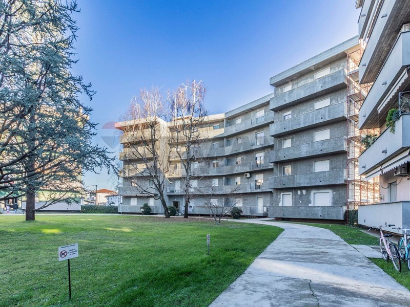 Bilocale in Vendita a San Giorgio su Legnano, 99'000&euro;, 71 m²