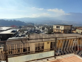 Appartamento in Vendita a Ponte, 100'000&euro;, 197 m²