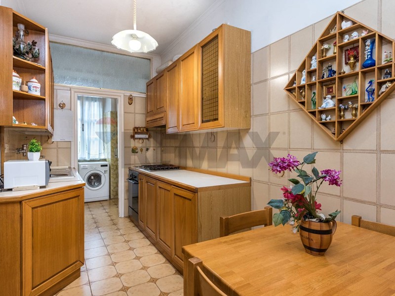 Trilocale in Vendita a Roma, 379'000&euro;, 91 m²