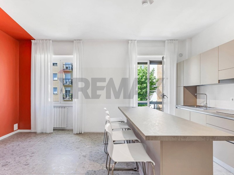 Bilocale in Vendita a Milano, 258'000&euro;, 56 m²