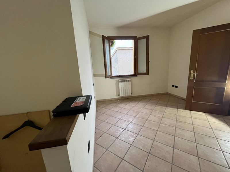 Appartamento in Vendita a Cerreto Guidi, 130'000&euro;, 100 m²