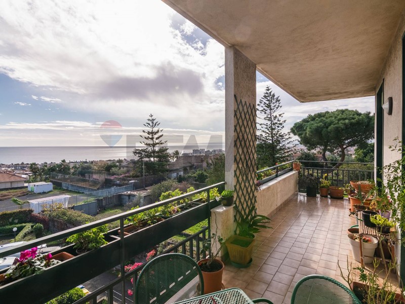 Appartamento in Vendita a Catania, 259'000&euro;, 150 m²