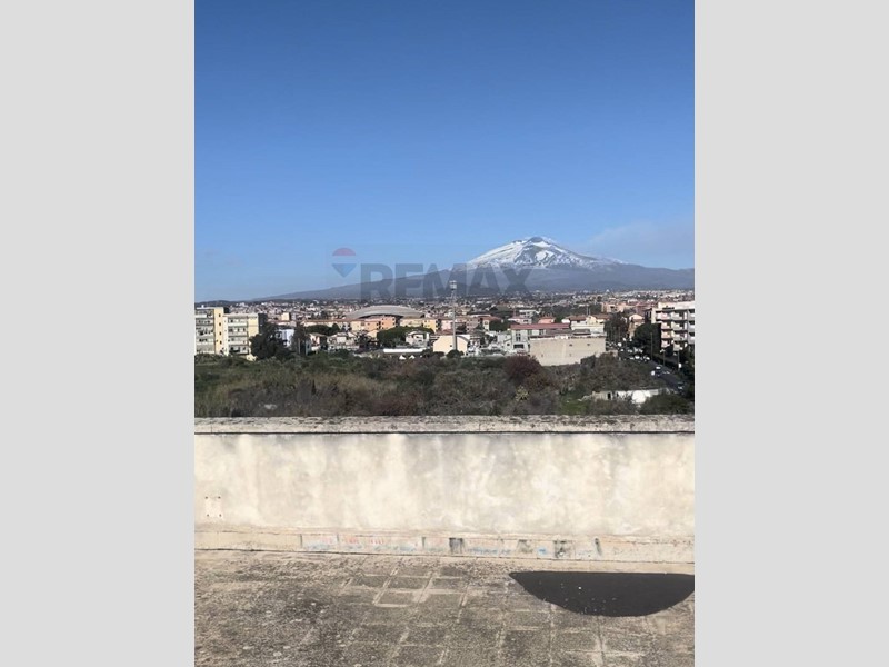 Appartamento in Vendita a Catania, 142'000&euro;, 103 m²