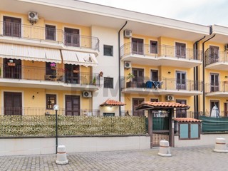 Quadrilocale in Vendita a Aci Catena, 150'000&euro;, 111 m²