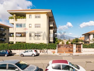 Appartamento in Vendita a Valverde, 150'000&euro;, 125 m²
