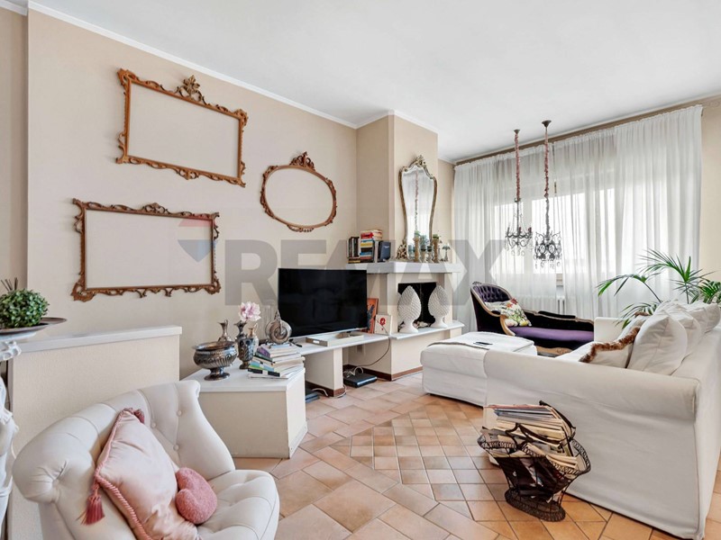 Attico in Vendita a Monza, 660'000&euro;, 187 m²