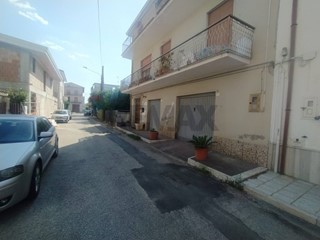 Quadrilocale in Vendita a Vairano Patenora, 75'000&euro;, 115 m²