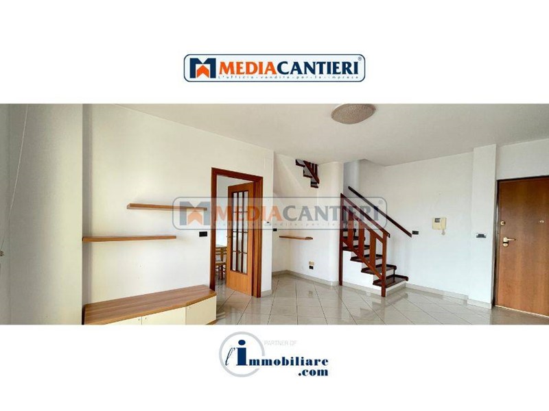 Trilocale in Vendita a Città Sant'Angelo, 137'000&euro;, 105 m²