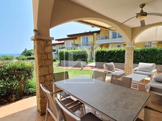 Trilocale in Vendita a Manerba del Garda, 445'000&euro;, 82 m²