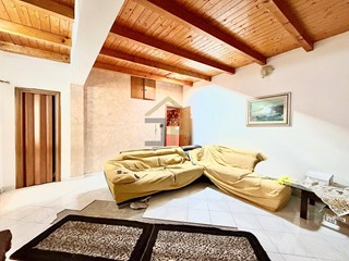 Quadrilocale in Vendita a Balestrate, 70'000&euro;, 100 m²