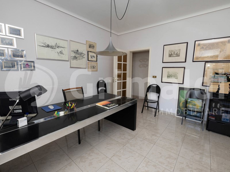 Appartamento in Vendita a Ragusa, 95'000&euro;, 130 m², con Box