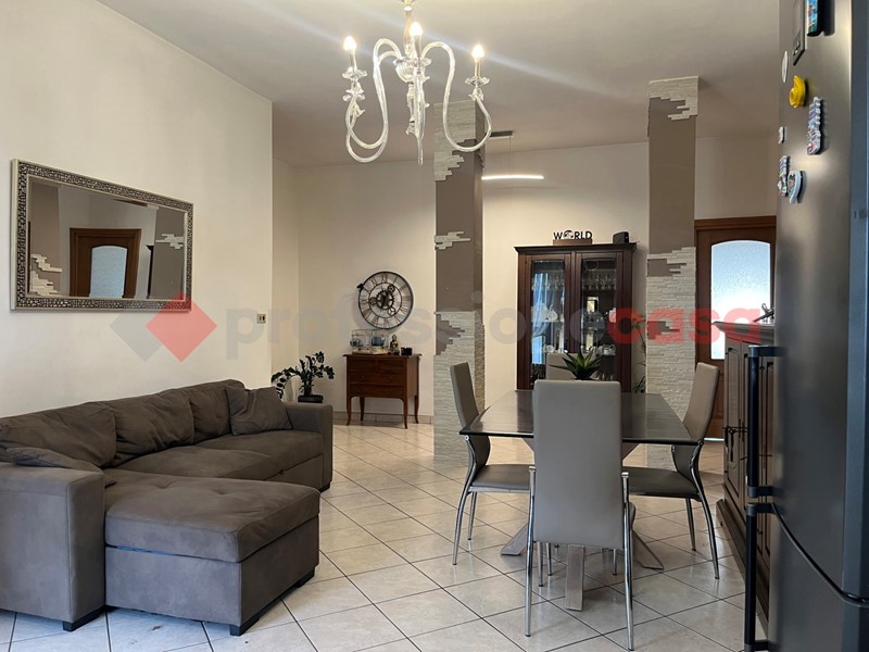 Trilocale in Vendita a Pinerolo, 95'000&euro;, 75 m²