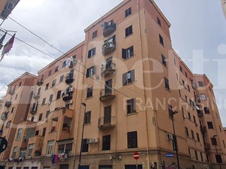 Trilocale in Vendita a Palermo, 69'000&euro;, 70 m²