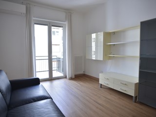 Bilocale in Affitto a Bari, 800&euro;, 55 m², arredato