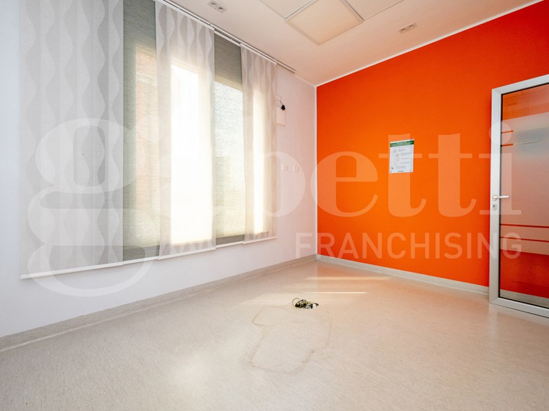 Laboratorio in Vendita a Rovigo, 330'000&euro;, 383 m²