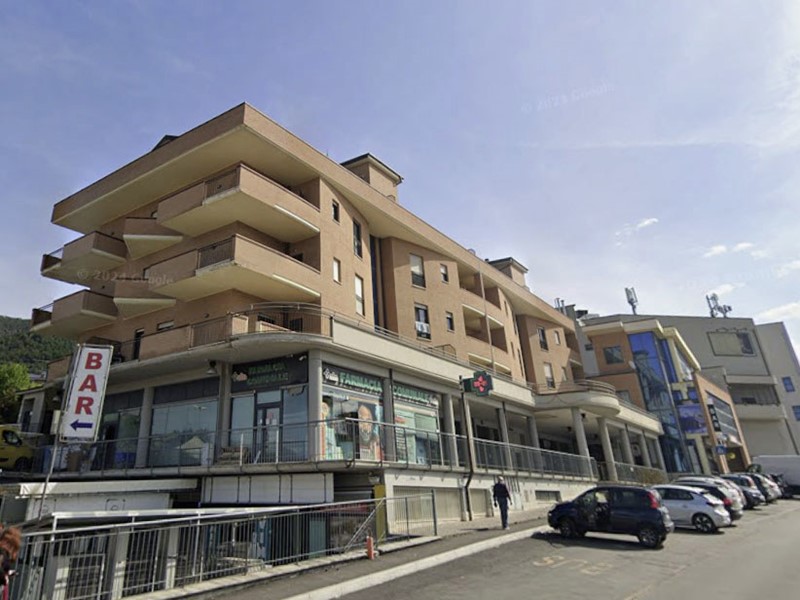 Bilocale in Vendita a L'Aquila, 95'000&euro;, 65 m²