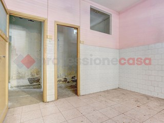 Trilocale in Vendita a Latina, 105'000&euro;, 100 m²