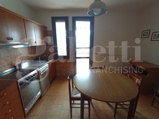 Appartamento in Vendita a Cona, 64'000&euro;, 100 m², arredato