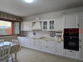 Quadrilocale in Vendita a Arezzo, 285'000&euro;, 96 m²