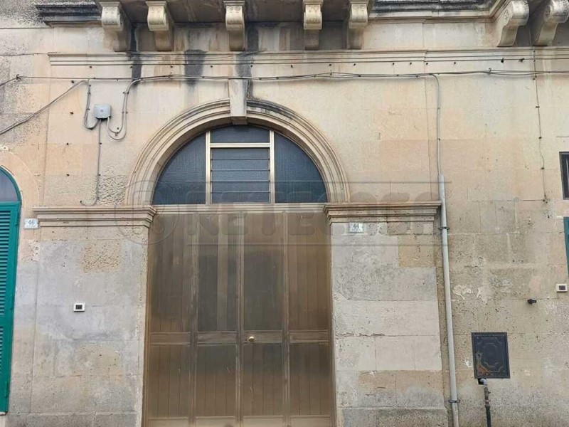 Quadrilocale in Vendita a Scorrano, 70'000&euro;, 125 m²