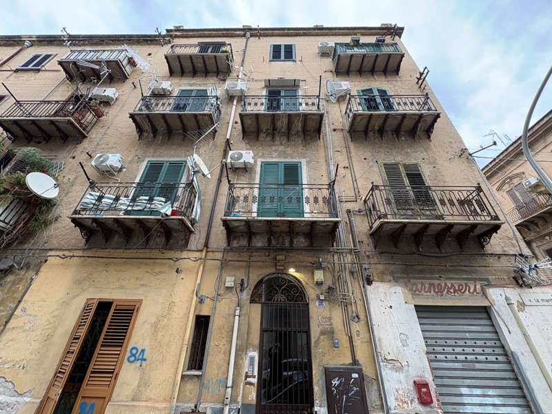 Quadrilocale in Vendita a Palermo, 109'000&euro;, 86 m²