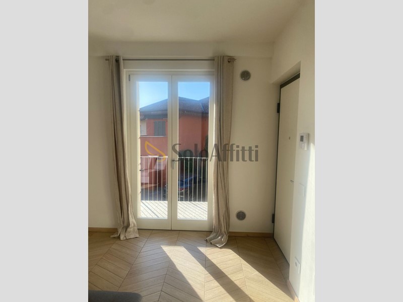 Trilocale in Affitto a Chieri, zona Centro, 1'350&euro;, 100 m², arredato, con Box