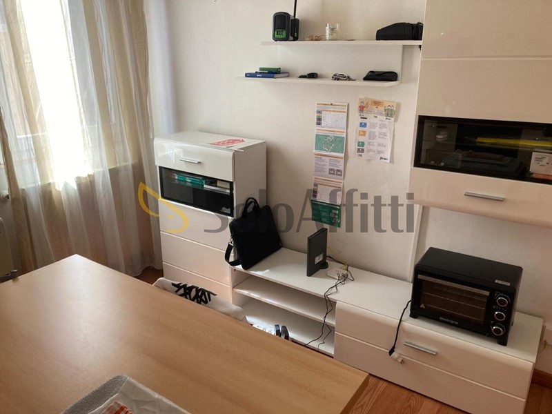 Trilocale in Affitto a Modena, 680&euro;, 45 m²