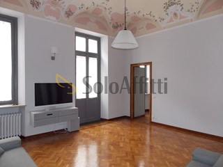 Quadrilocale in Affitto a Novara, zona Centro storico, 1'250&euro;, 120 m², arredato