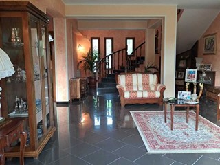 Villa in Vendita a Bova Marina, 370'000&euro;, 260 m²