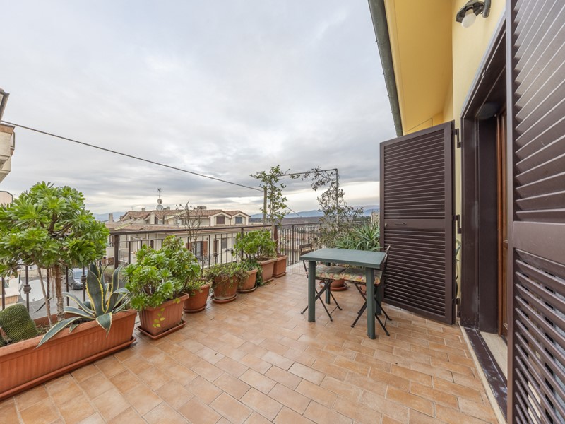 Trilocale in Vendita a Mentana, 140'000&euro;, 70 m²