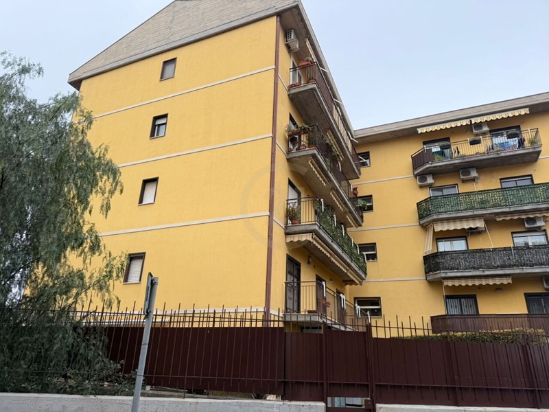 Trilocale in Vendita a Catania, zona San Giorgio, 139'000&euro;, 90 m²
