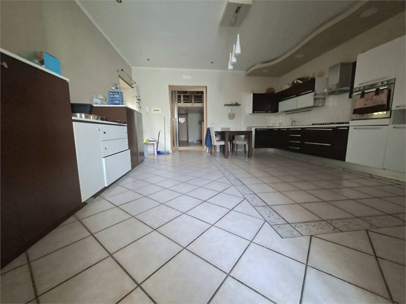 Trilocale in Vendita a Torre Annunziata, 108'000&euro;, 117 m²