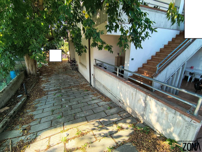 Quadrilocale in Vendita a Tortoreto, 48'750&euro;, 129 m²