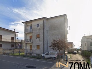 Trilocale in Vendita a Controguerra, 30'000&euro;, 100 m²