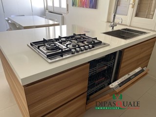 Appartamento in Affitto a Ragusa, 900&euro;, 200 m²