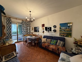 Quadrilocale in Vendita a Massa, zona Ronchi, 250'000&euro;, 80 m², arredato