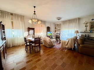 Quadrilocale in Vendita a Massa, 199'000&euro;, 121 m², arredato