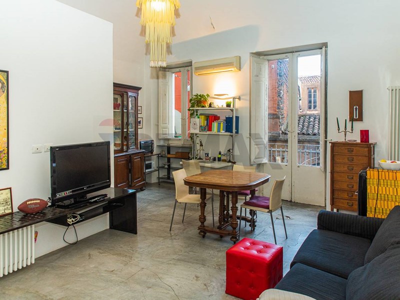 Bilocale in Vendita a Catania, 89'000&euro;, 65 m²